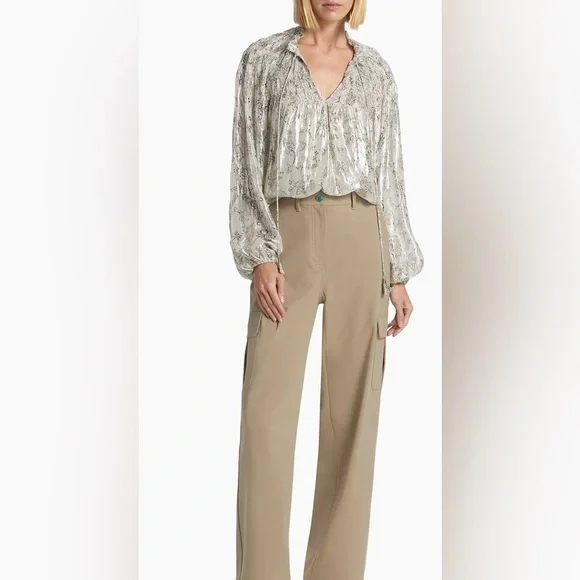 NWOT Love the Label Meredith Smocked Metallic Top Sz S Sabina Lurex Print - Picture 3 of 12